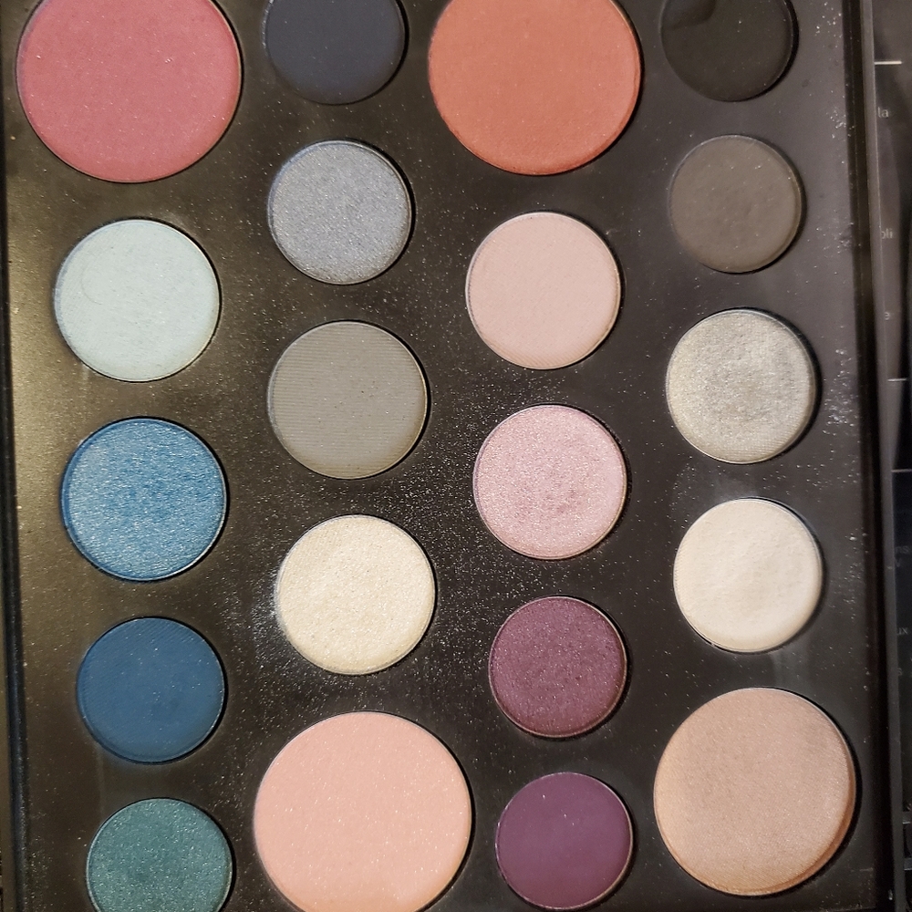 Makeup bundle - Picture 3 of 6